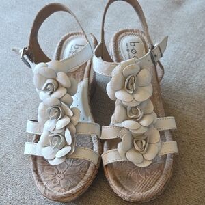 Women's White Floral Sandals